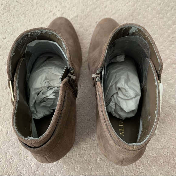 Alfani Adisonn Suede Bootie - Picture 10 of 10